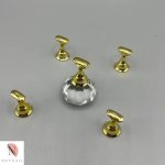 استند طراحی  و کاشت ناخن