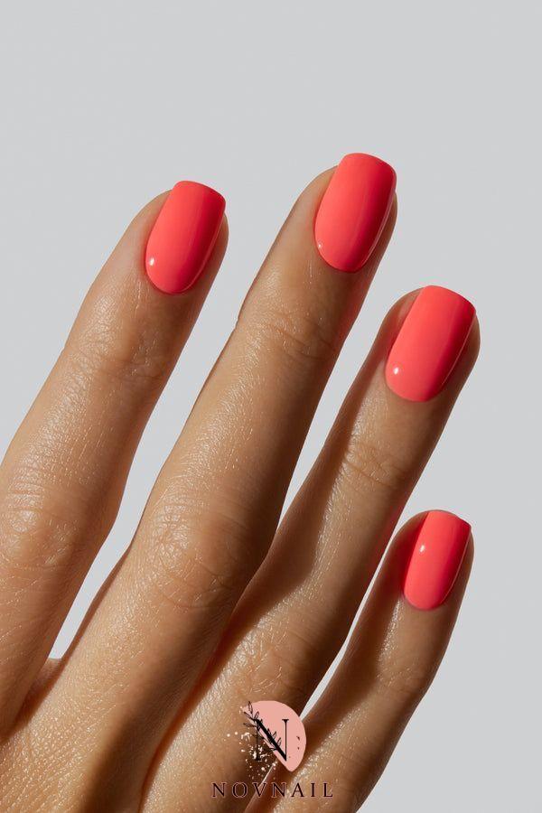 لاک رنگ مرجانی